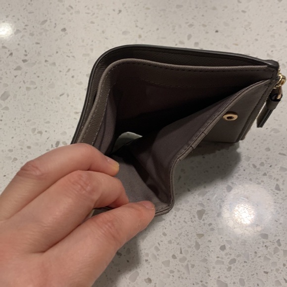 TORY BURCH Authentic Gray Robinson Leather Mini Wallet New With Tag - Picture 10 of 13